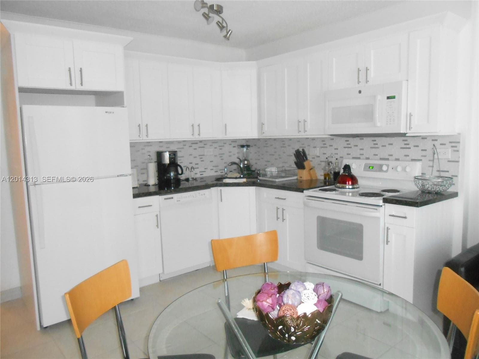 5401 Collins Ave # 932, Miami Beach FL 33140 — 10