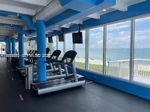 5401 Collins Ave # 932, Miami Beach FL 33140 — 18