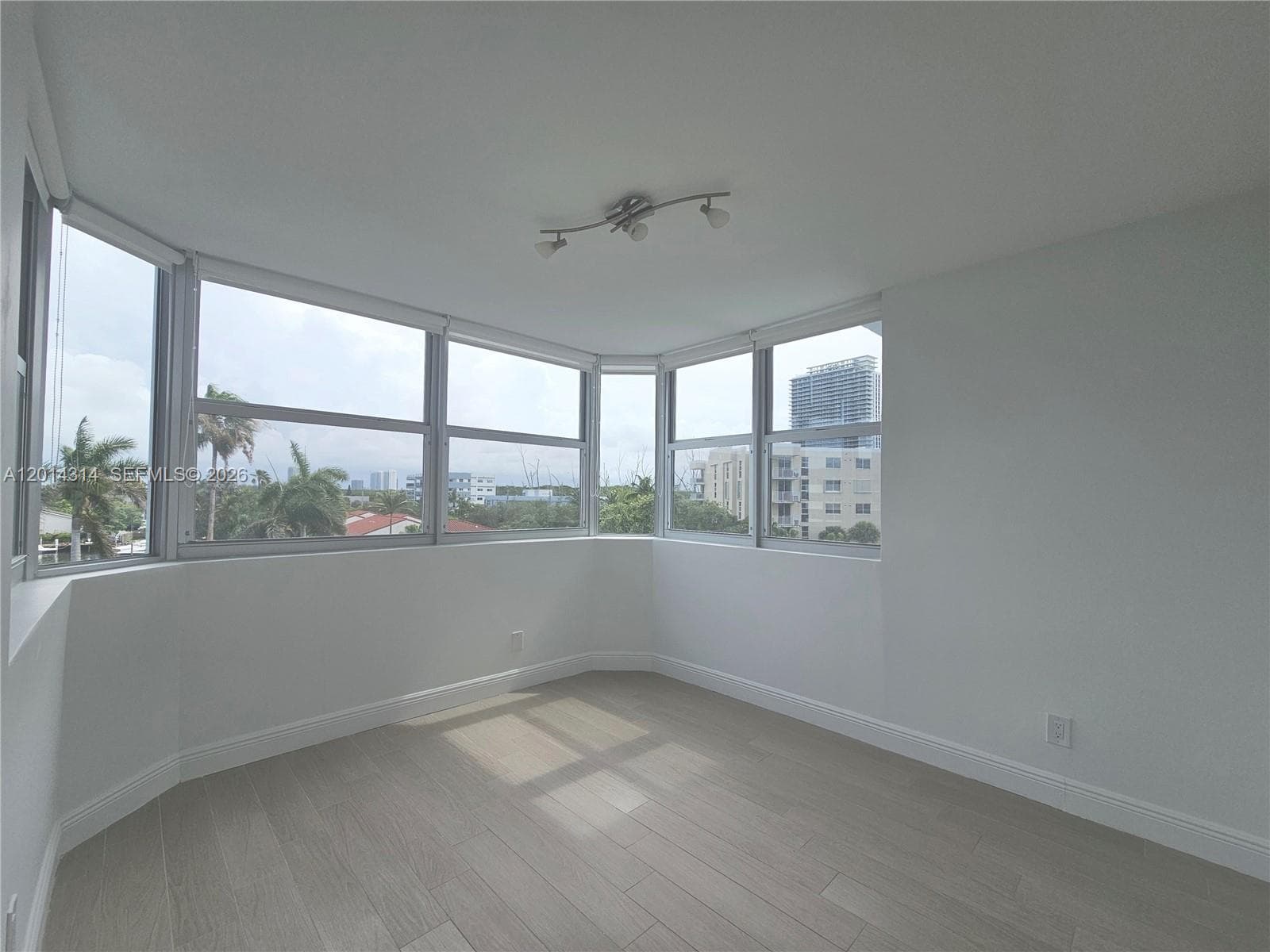 16546 NE 26th Ave # 5H, North Miami Beach FL 33160 — 7