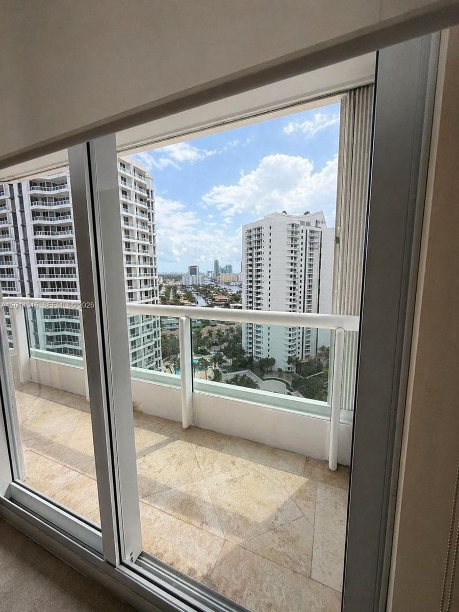 21055 Yacht Club Dr # 2403, Aventura FL 33180 — 24