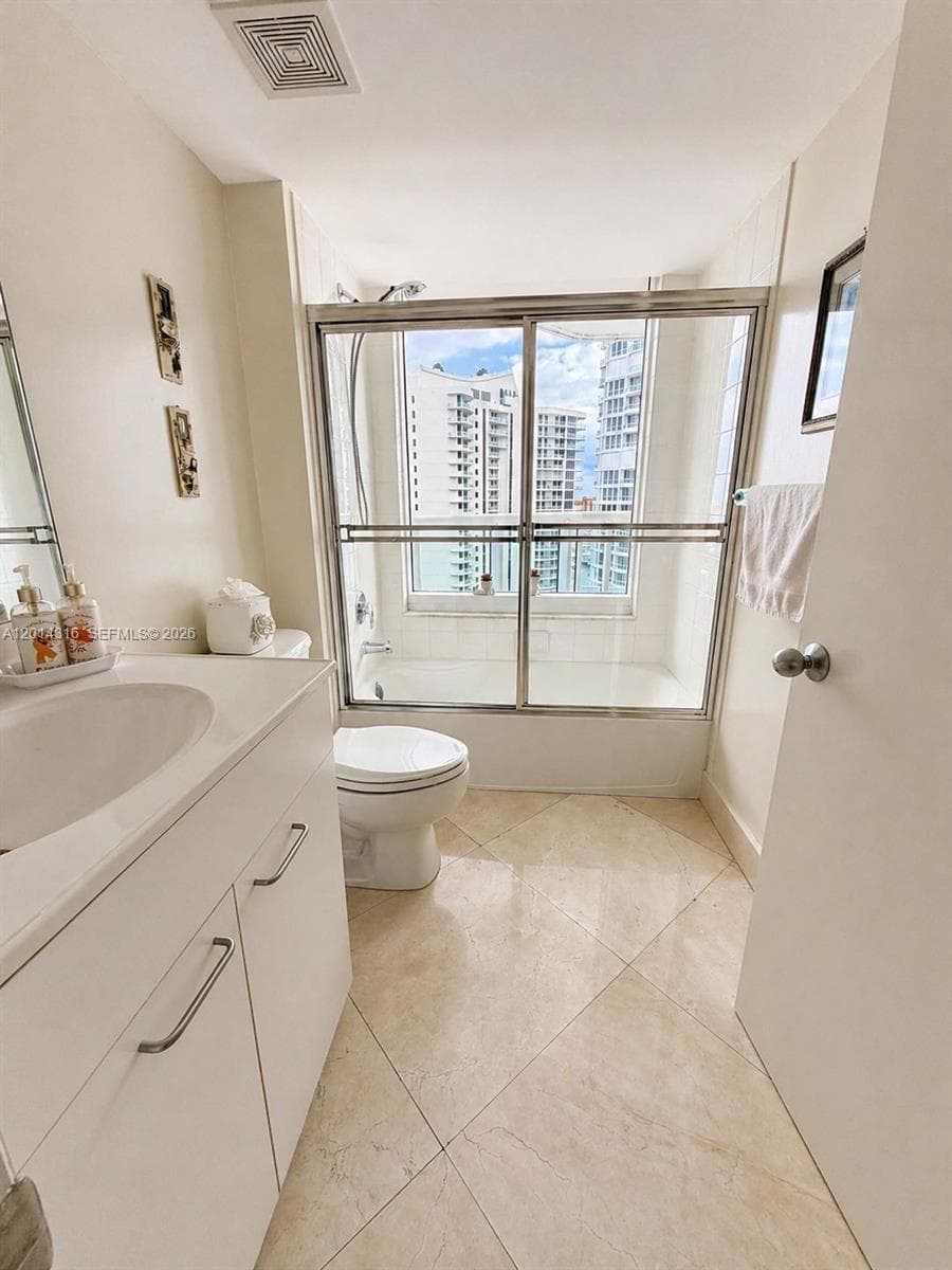 21055 Yacht Club Dr # 2403, Aventura FL 33180 — 15