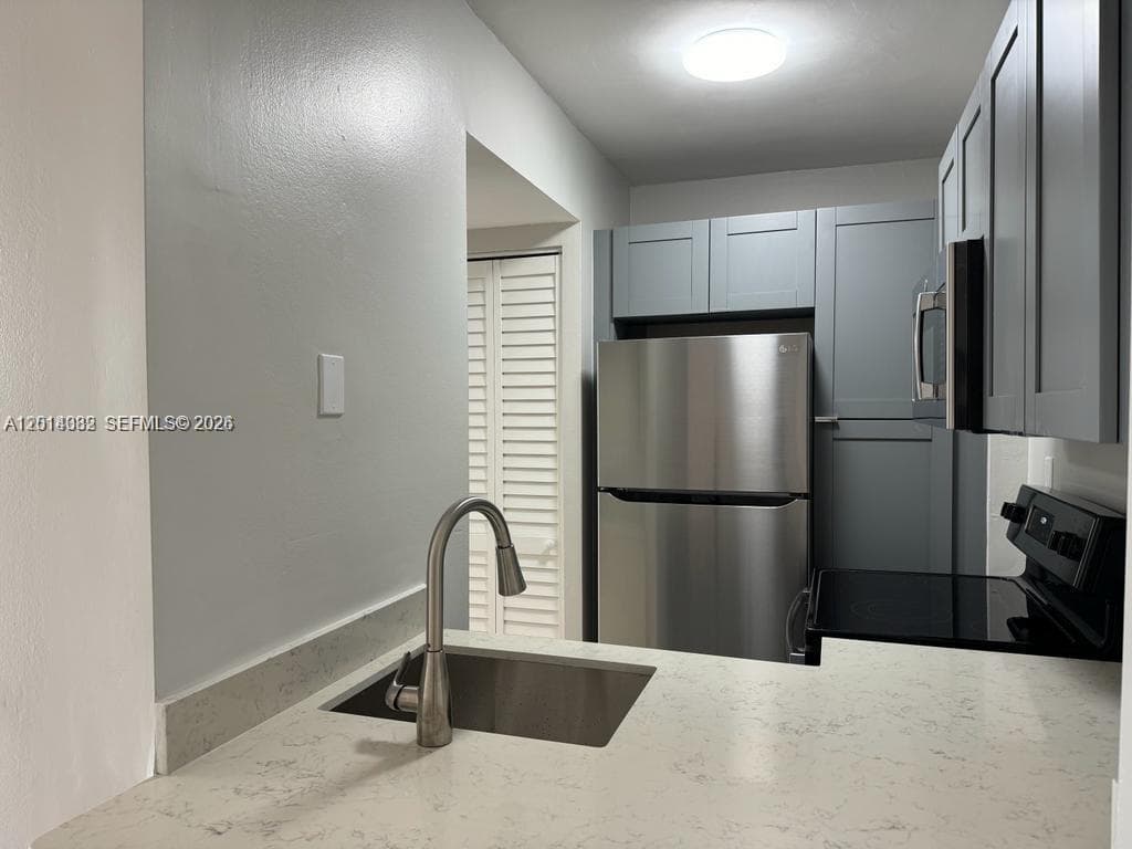 8185 NW 7th St # 205, Miami FL 33126 — 5