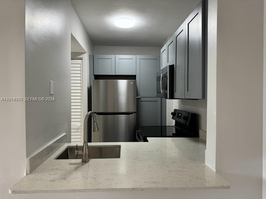 8185 NW 7th St # 205, Miami FL 33126 — 4