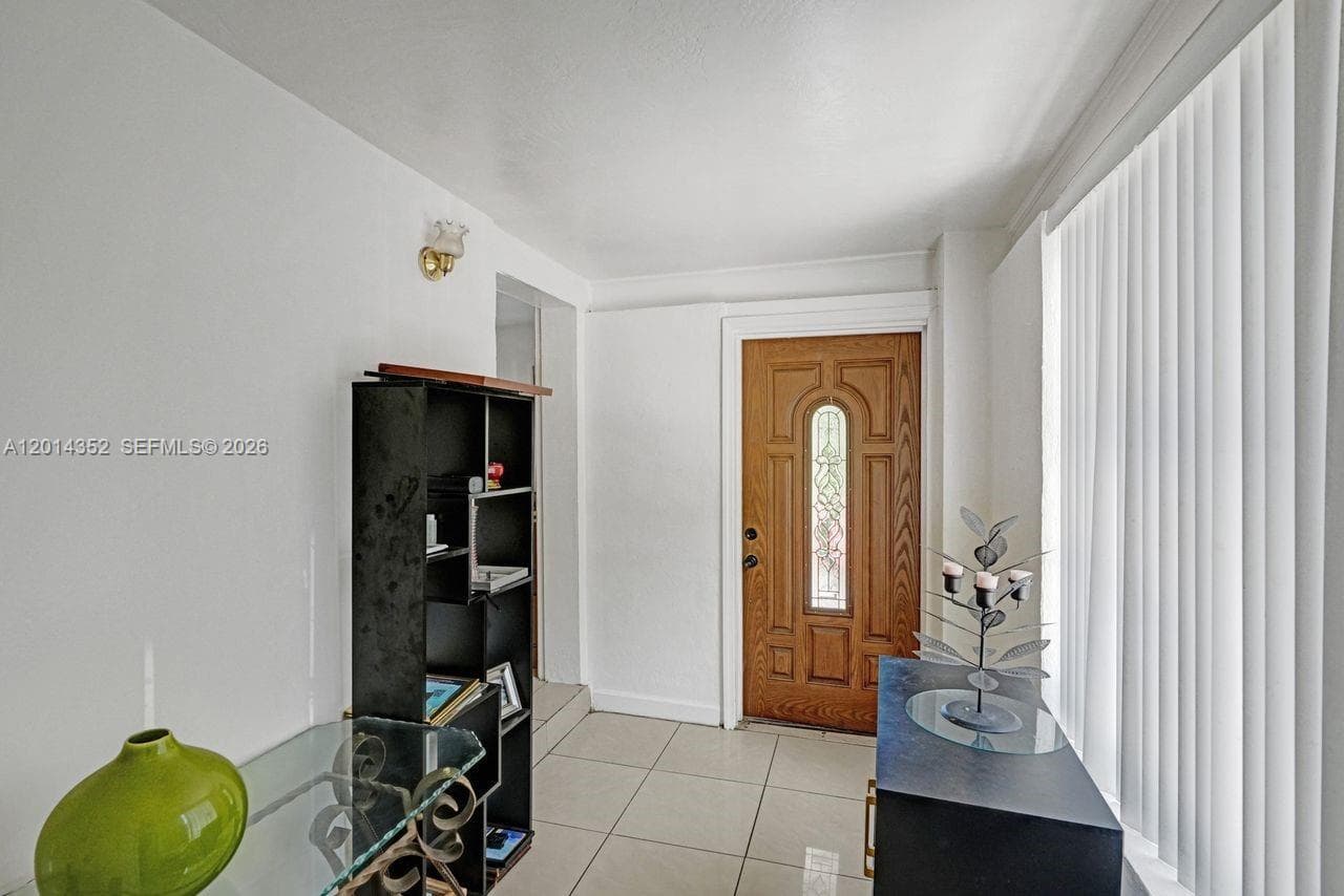 1379 NE 177th St, North Miami Beach FL 33162 — 7