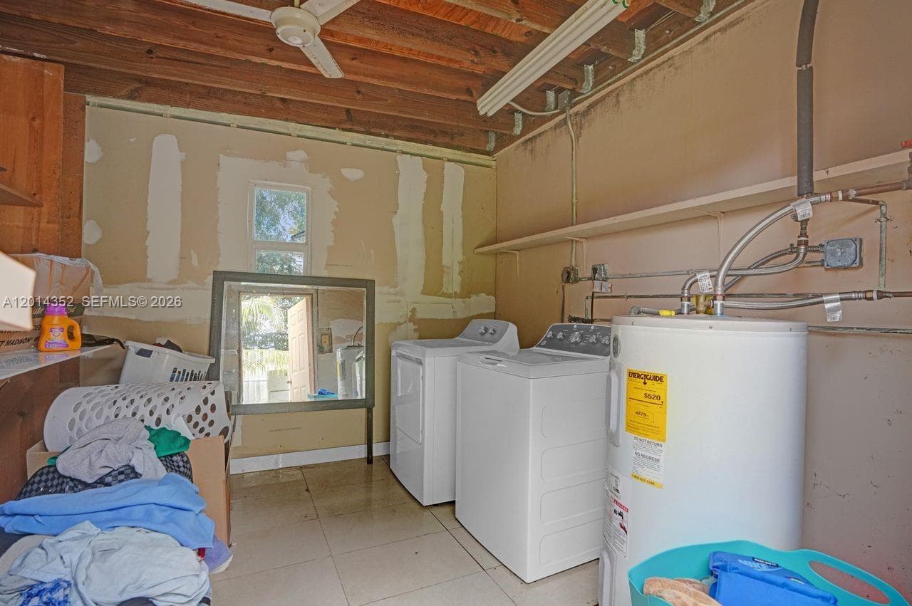 1379 NE 177th St, North Miami Beach FL 33162 — 24