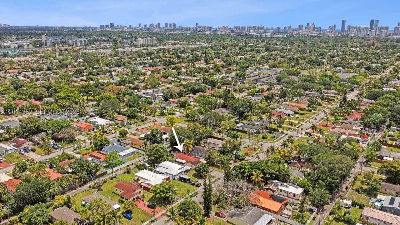 1379 NE 177th St, North Miami Beach FL 33162 — 33