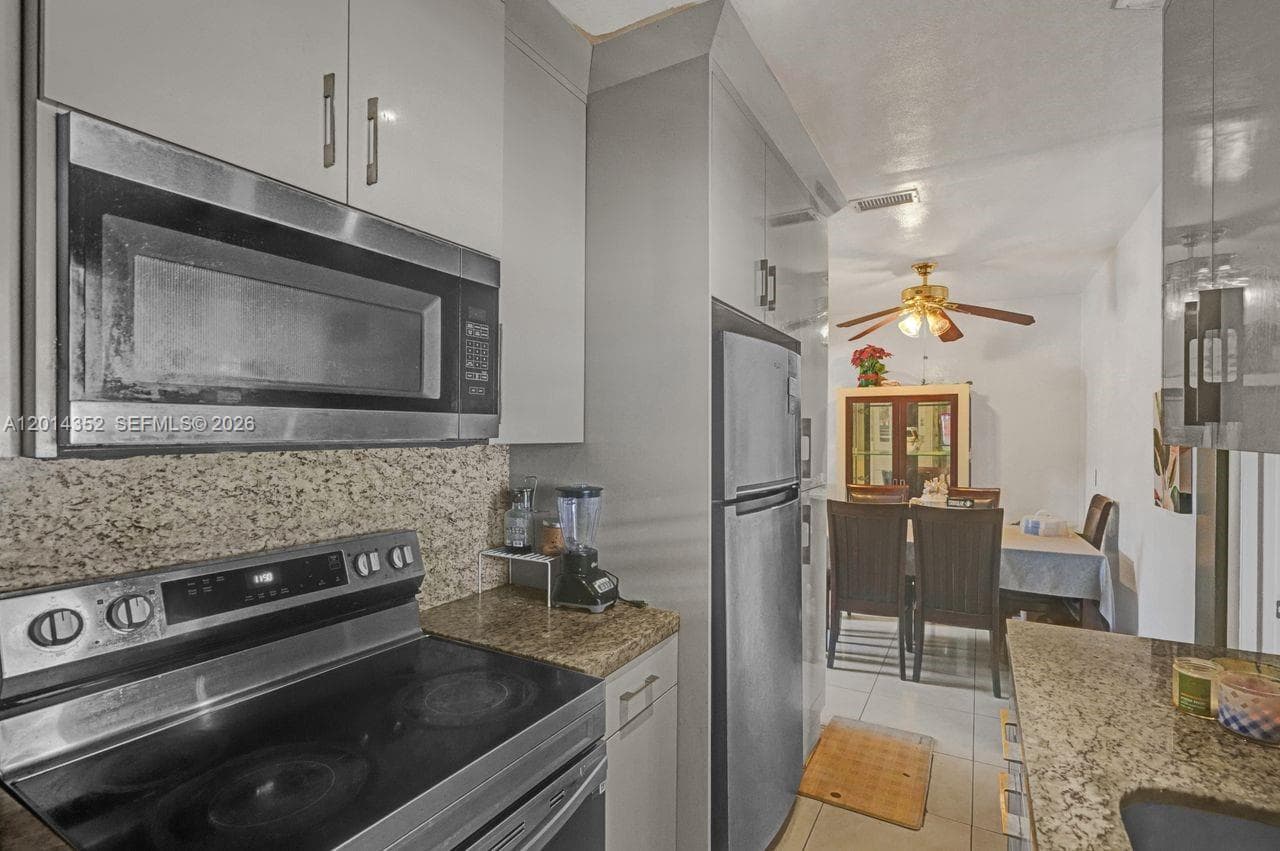 1379 NE 177th St, North Miami Beach FL 33162 — 15
