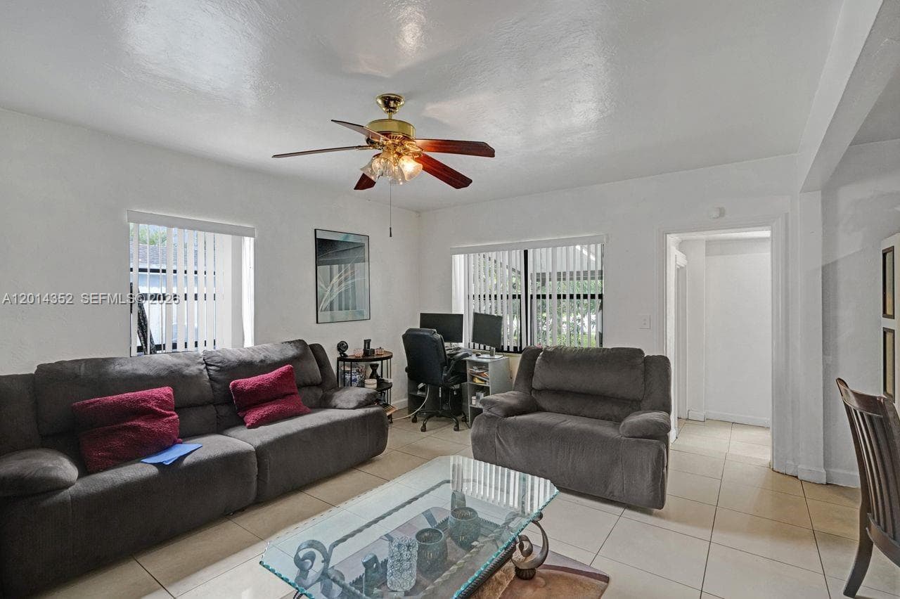 1379 NE 177th St, North Miami Beach FL 33162 — 11