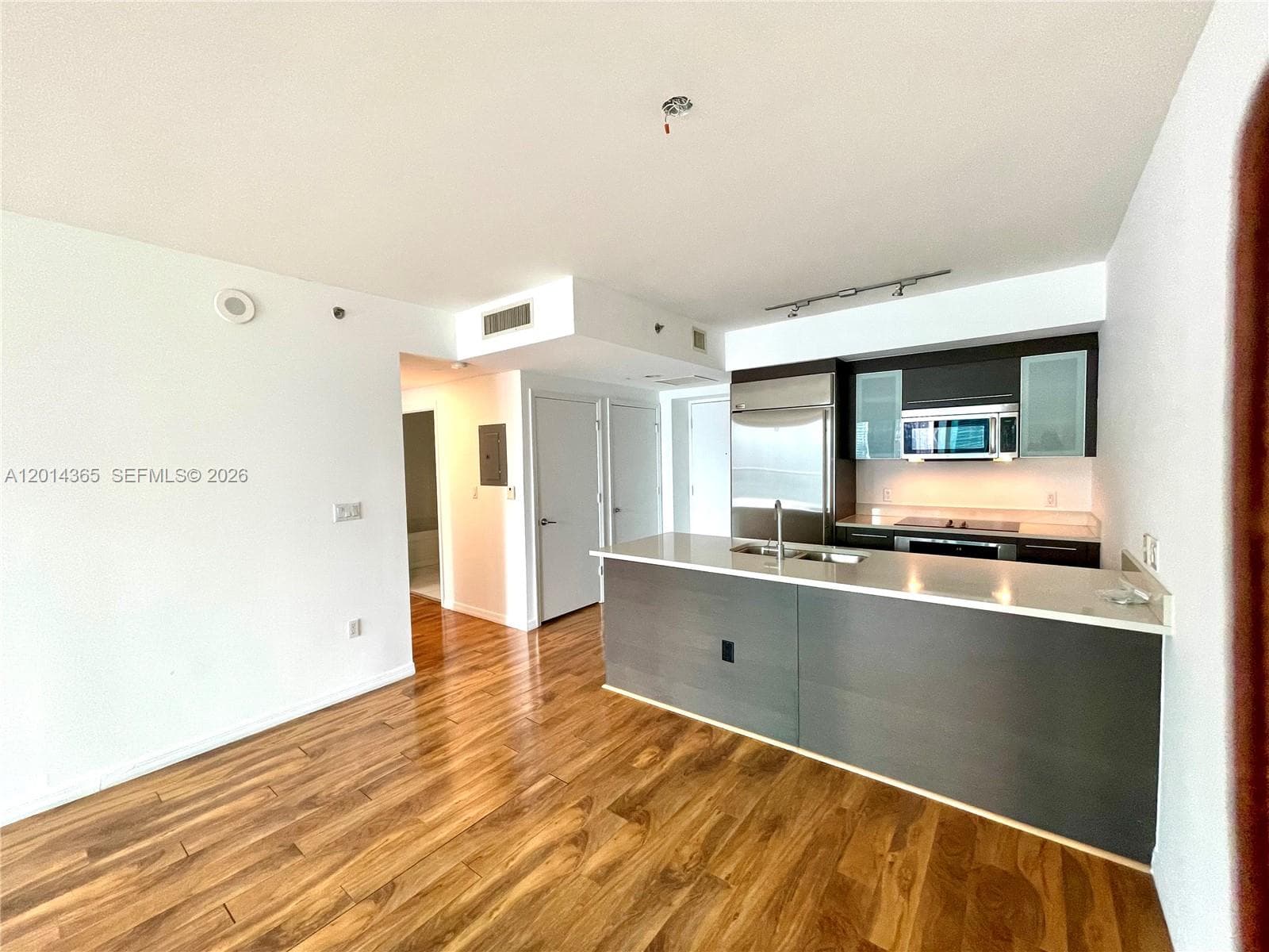 55 SE 6th St # 2106, Miami FL 33131 — 9