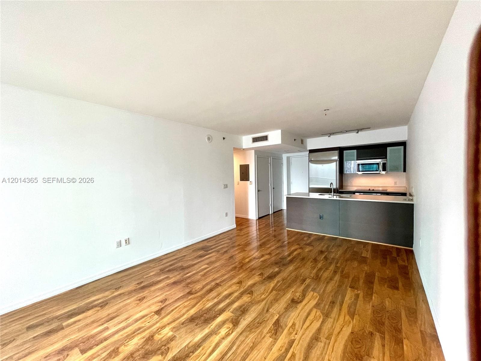 55 SE 6th St # 2106, Miami FL 33131 — 8