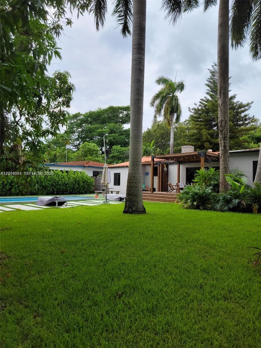 336 NE 85, El Portal FL 33138 — 26
