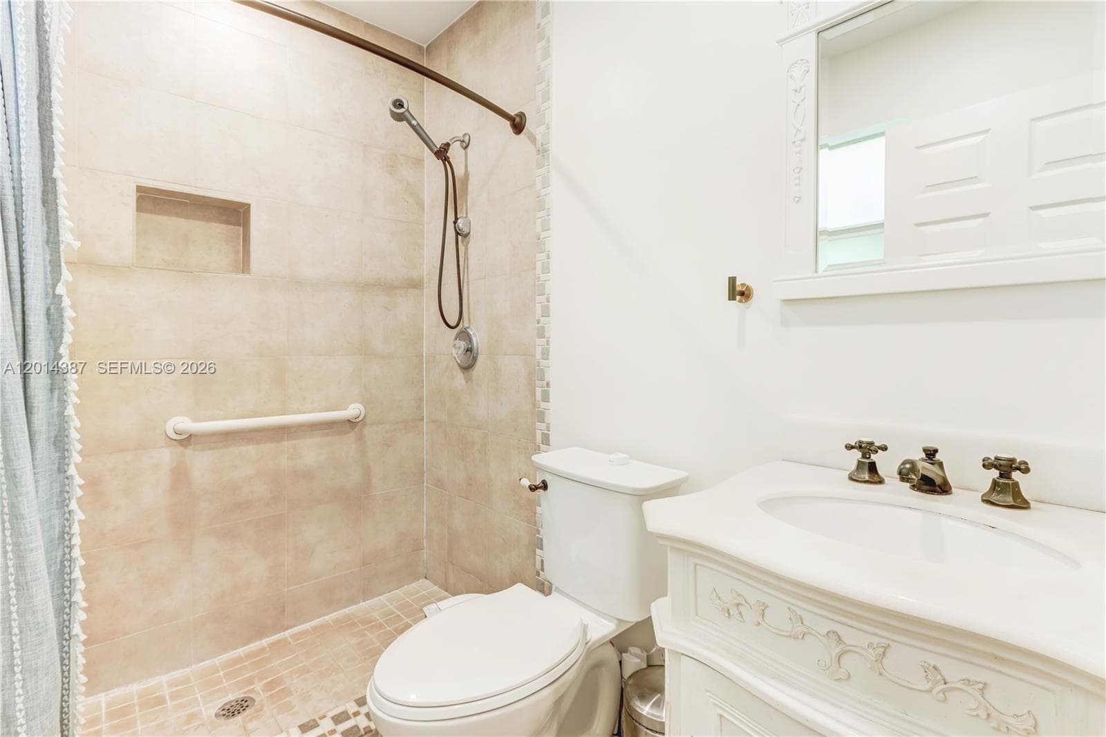815 Monterey St., Coral Gables FL 33134 — 10