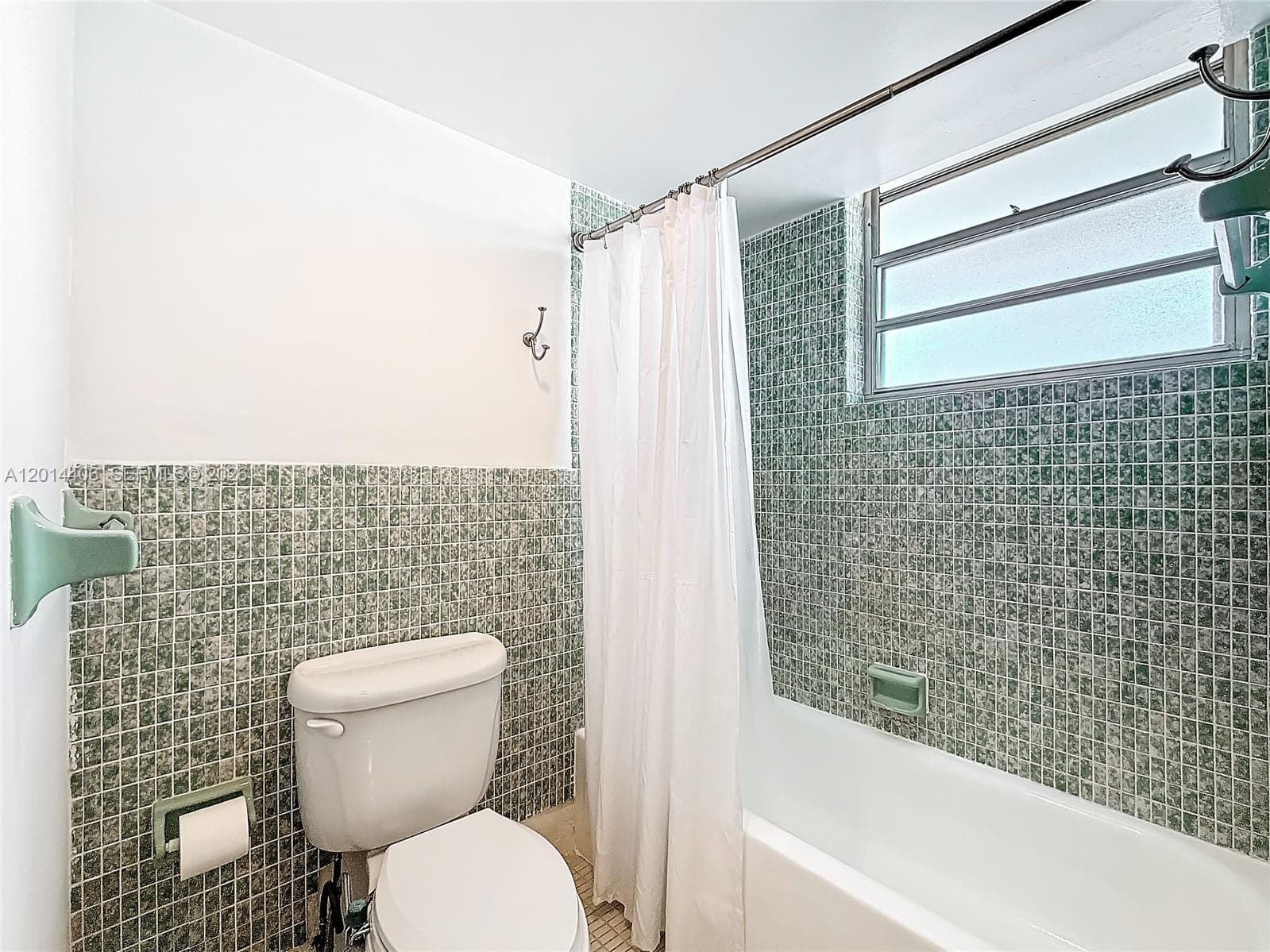 1401 NE Miami Gardens Dr # 286, Miami FL 33179 — 26