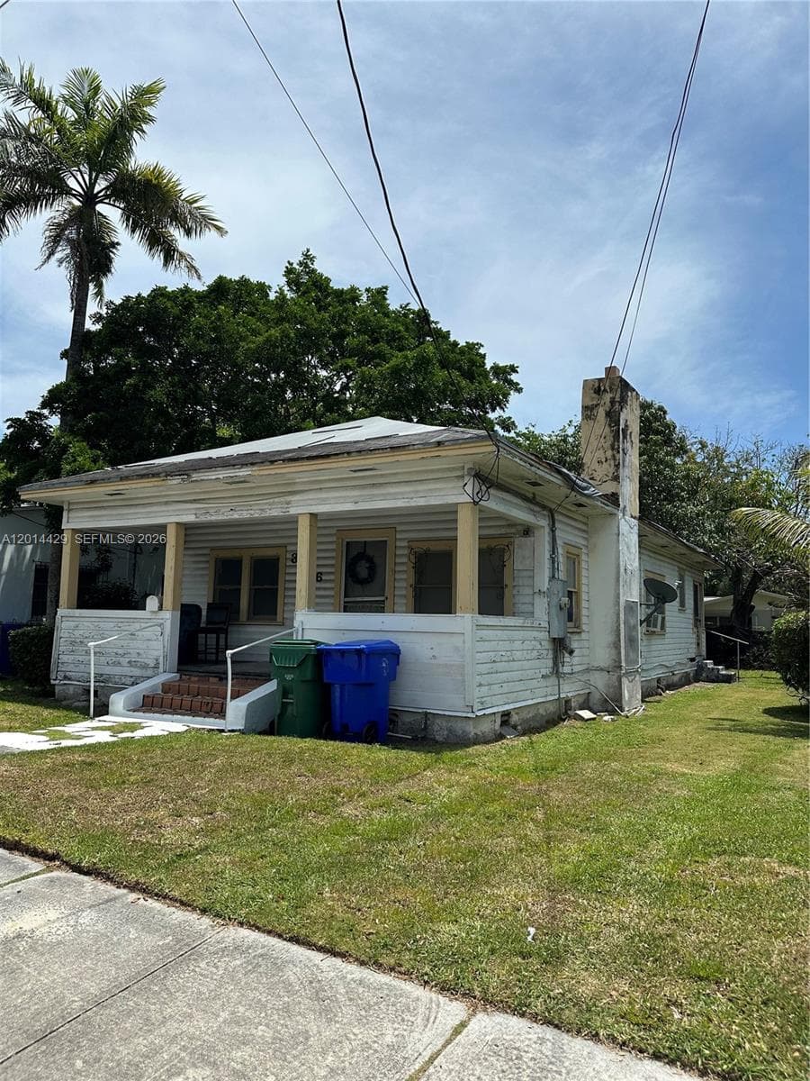 3566 Thomas Ave, Miami FL 33133 — 2