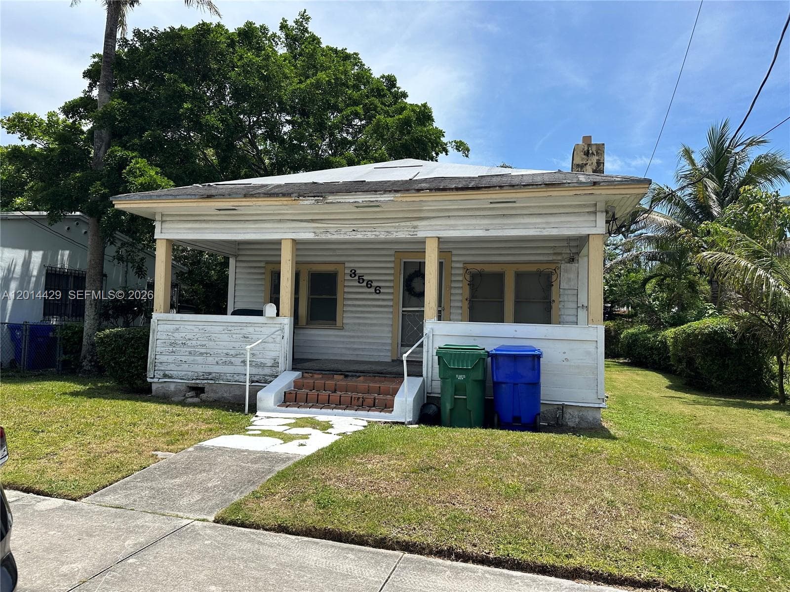 3566 Thomas Ave, Miami FL 33133 — 1