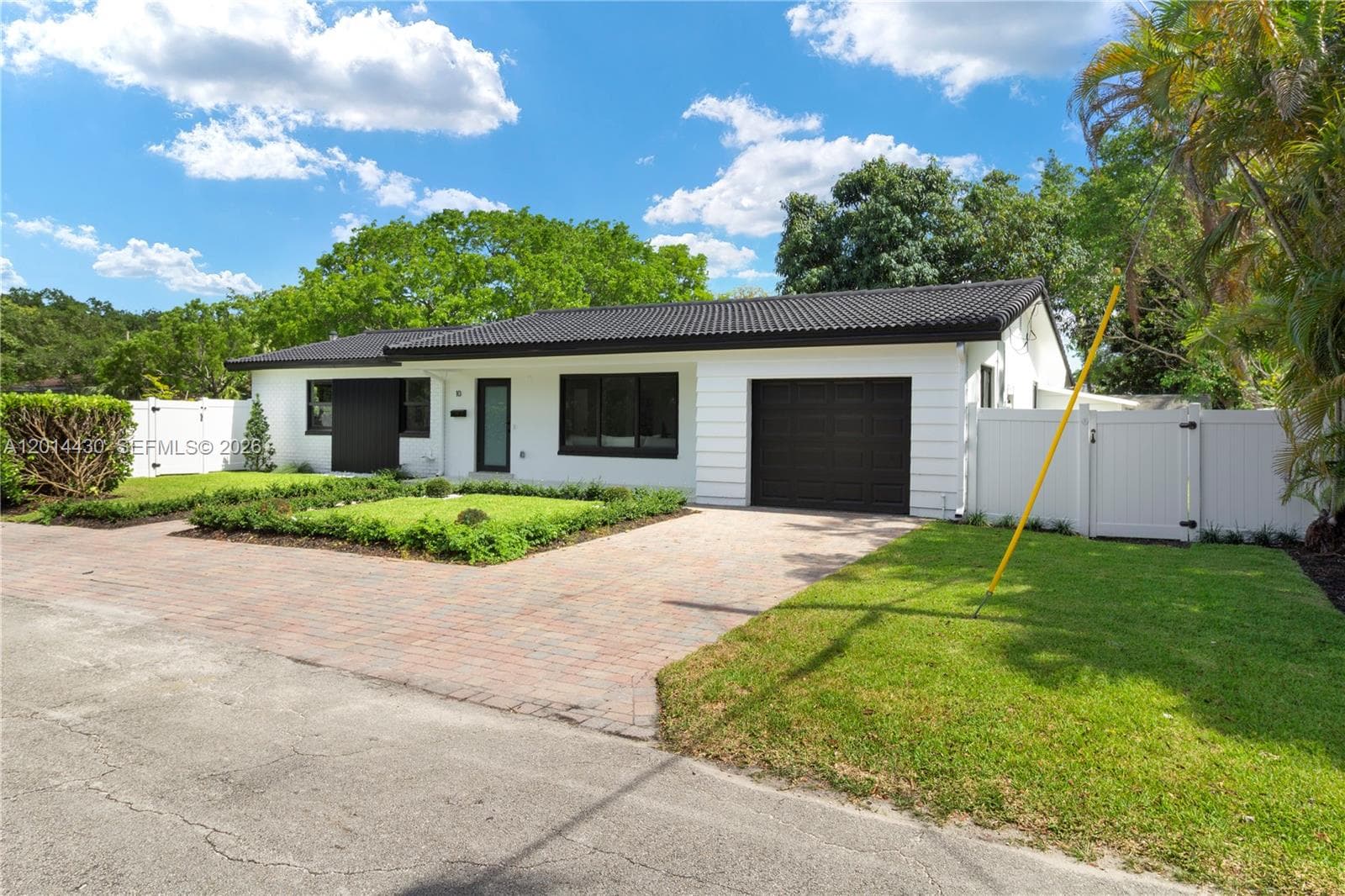 10 NW 100th St, Miami Shores FL 33150 — 2
