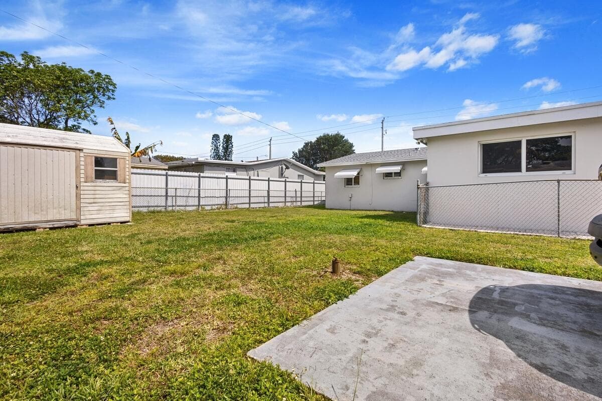 101 NE 195th Street, Miami FL 33179 — 17