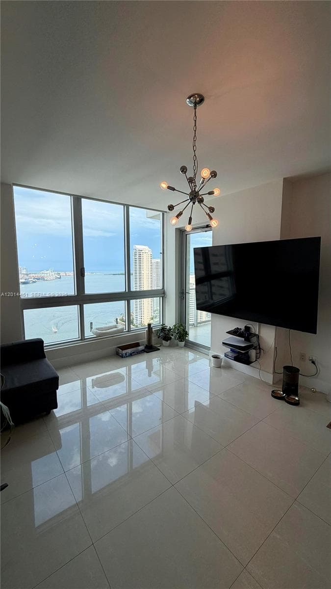300 S Biscayne Blvd # 3212, Miami FL 33131 — 2