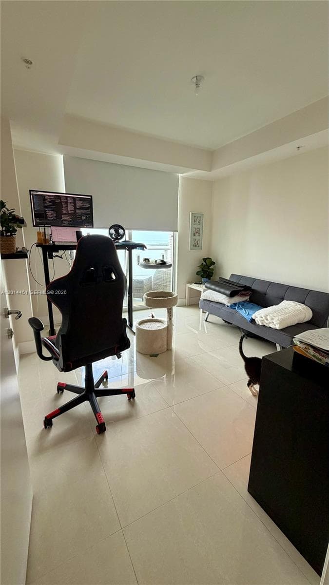 300 S Biscayne Blvd # 3212, Miami FL 33131 — 13