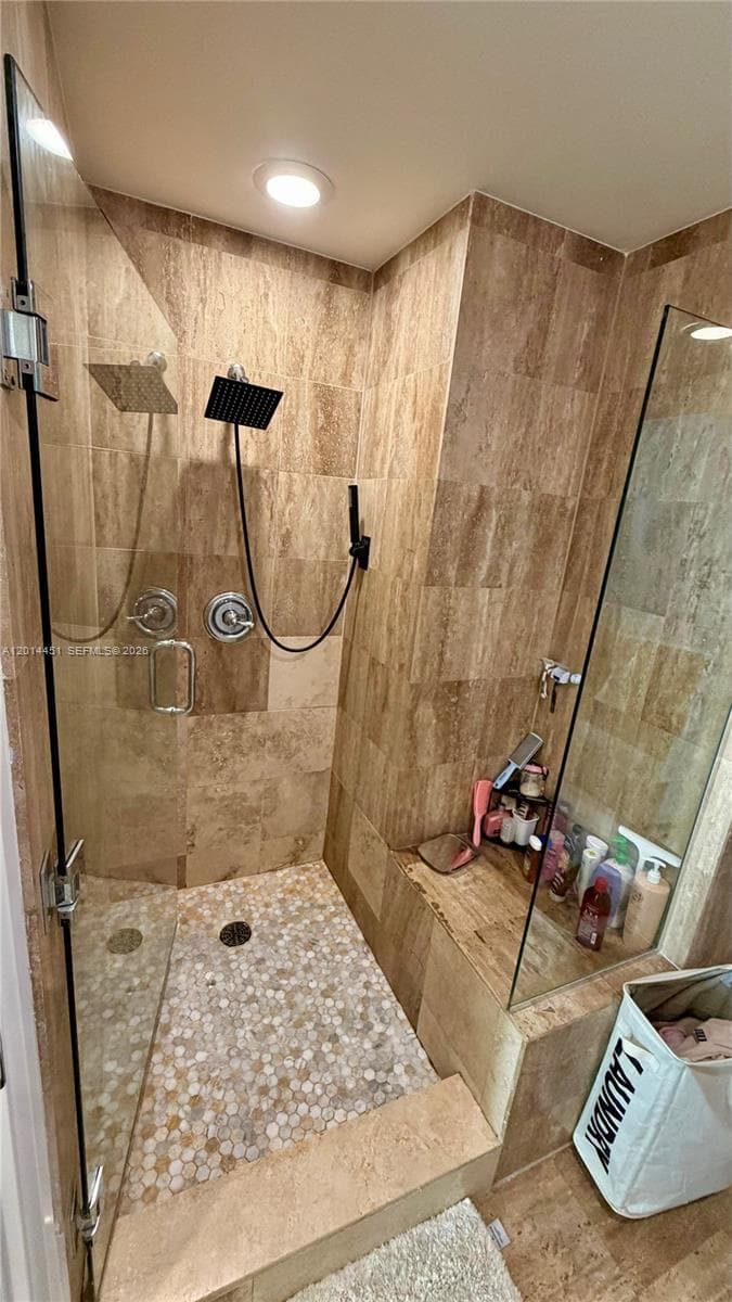 300 S Biscayne Blvd # 3212, Miami FL 33131 — 12