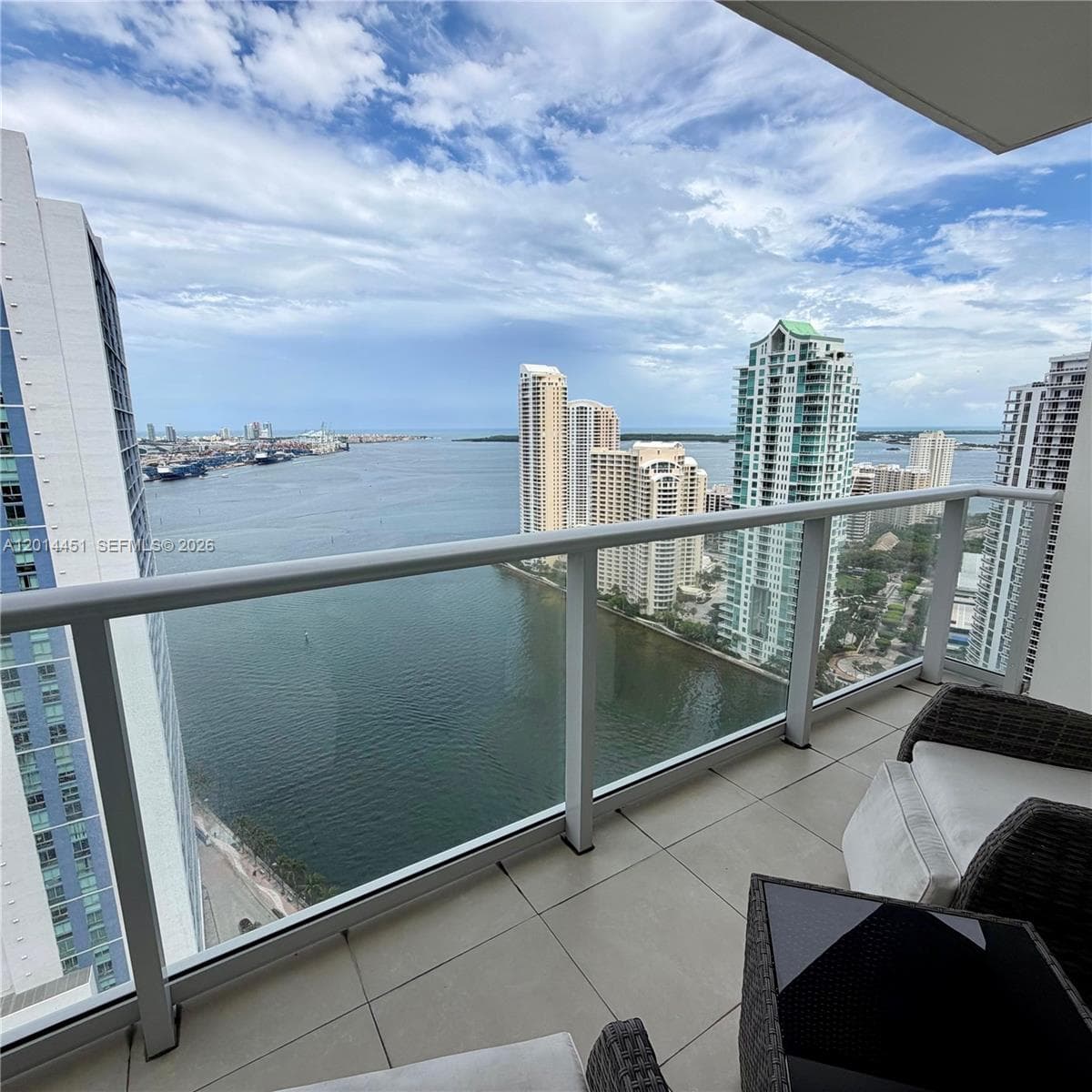 300 S Biscayne Blvd # 3212, Miami FL 33131 — 1