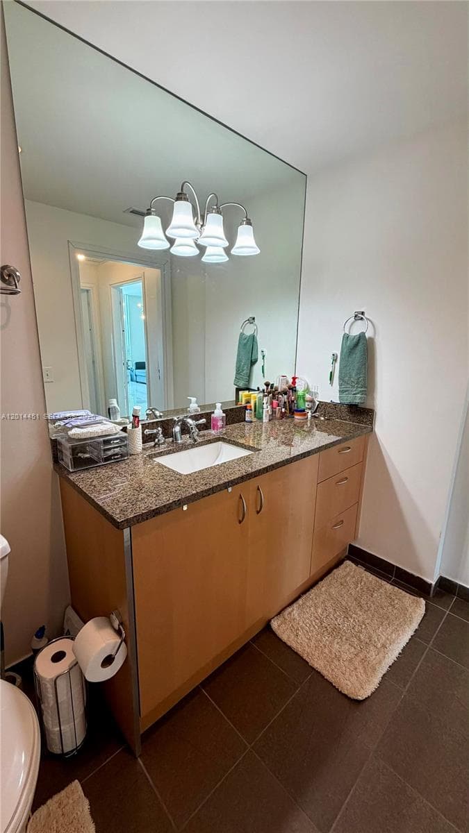 300 S Biscayne Blvd # 3212, Miami FL 33131 — 14