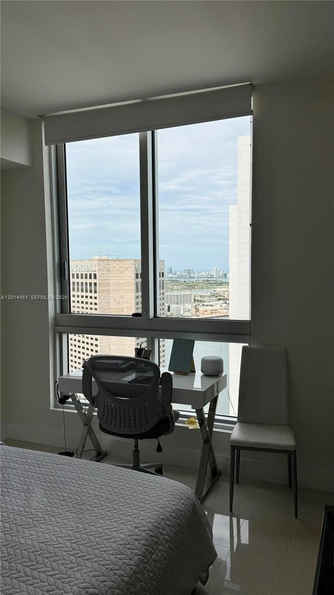 300 S Biscayne Blvd # 3212, Miami FL 33131 — 8