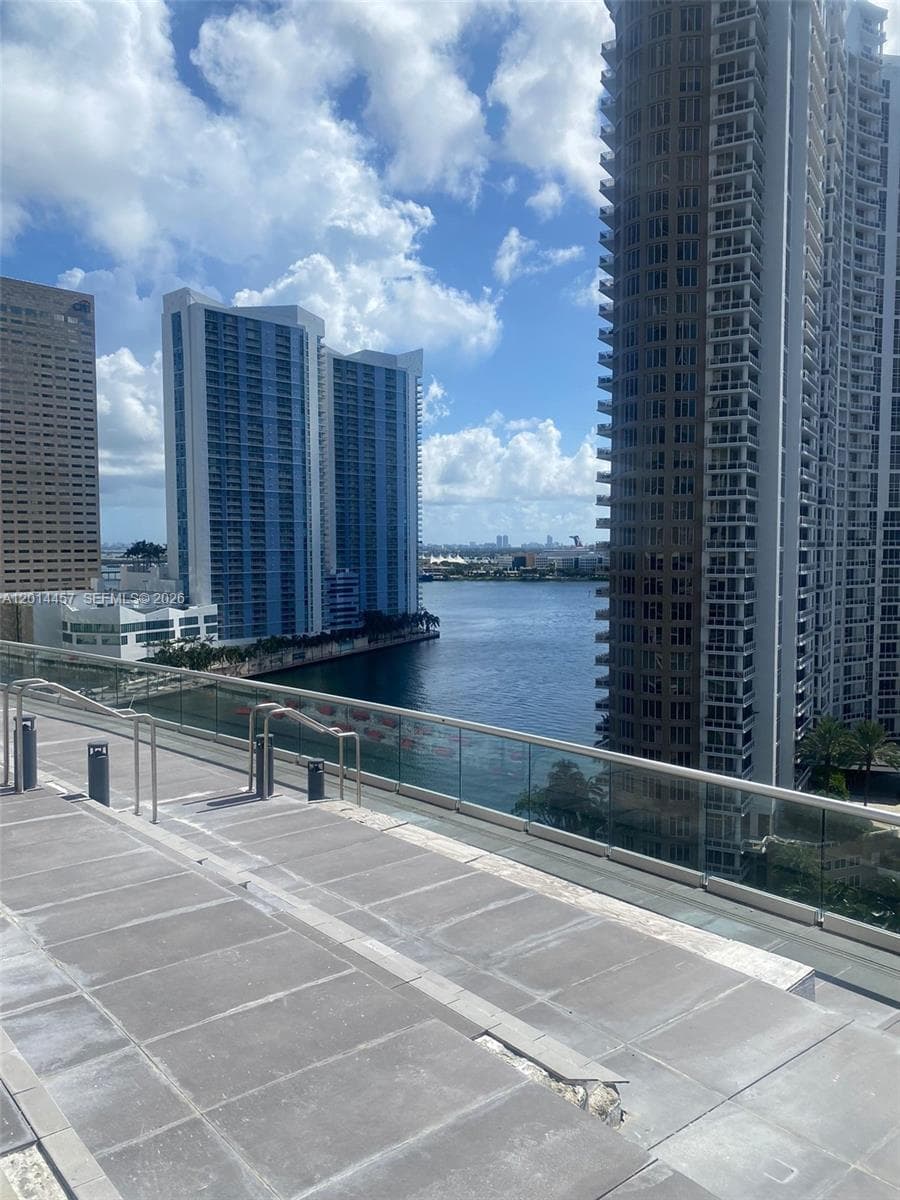 475 Brickell Ave # 5508, Miami FL 33131 — 12