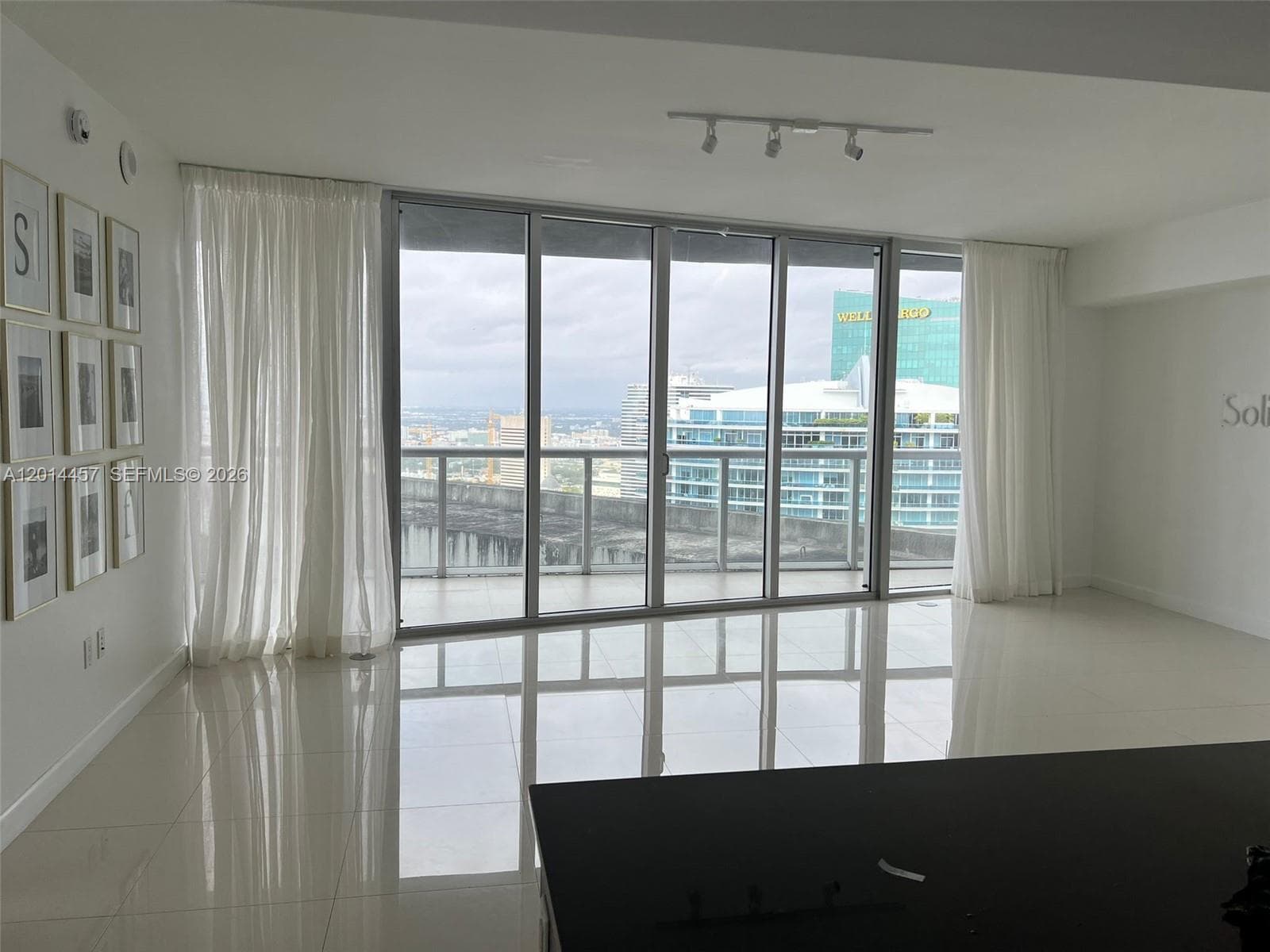 475 Brickell Ave # 5508, Miami FL 33131 — 1