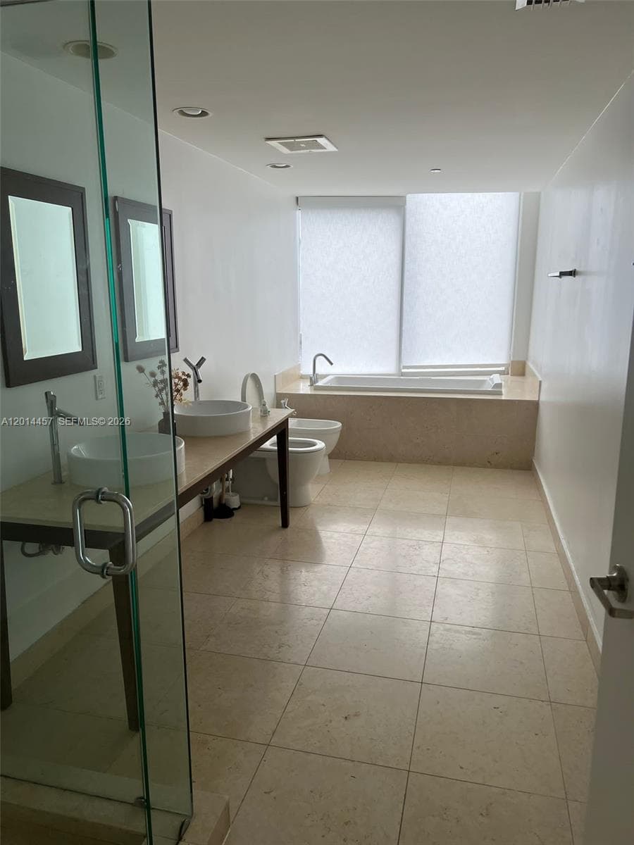 475 Brickell Ave # 5508, Miami FL 33131 — 8