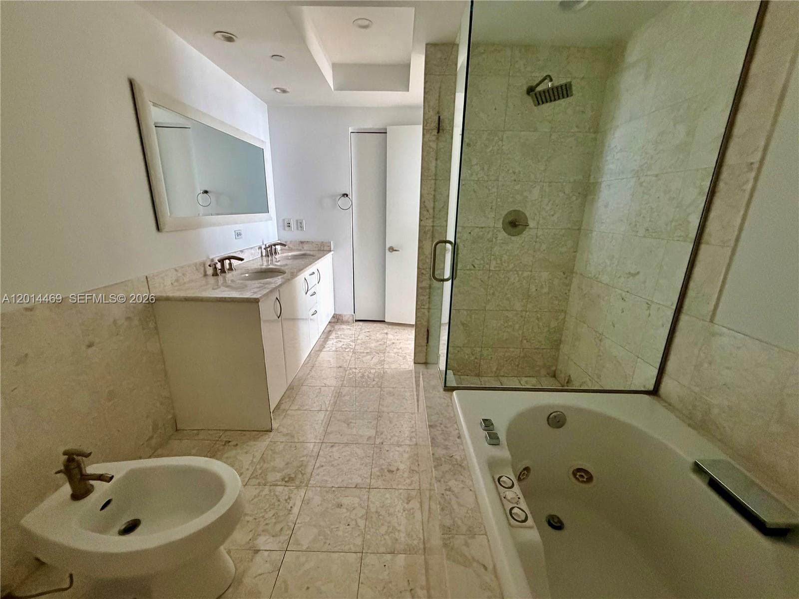 1331 Brickell Bay Dr # 1006, Miami FL 33131 — 25