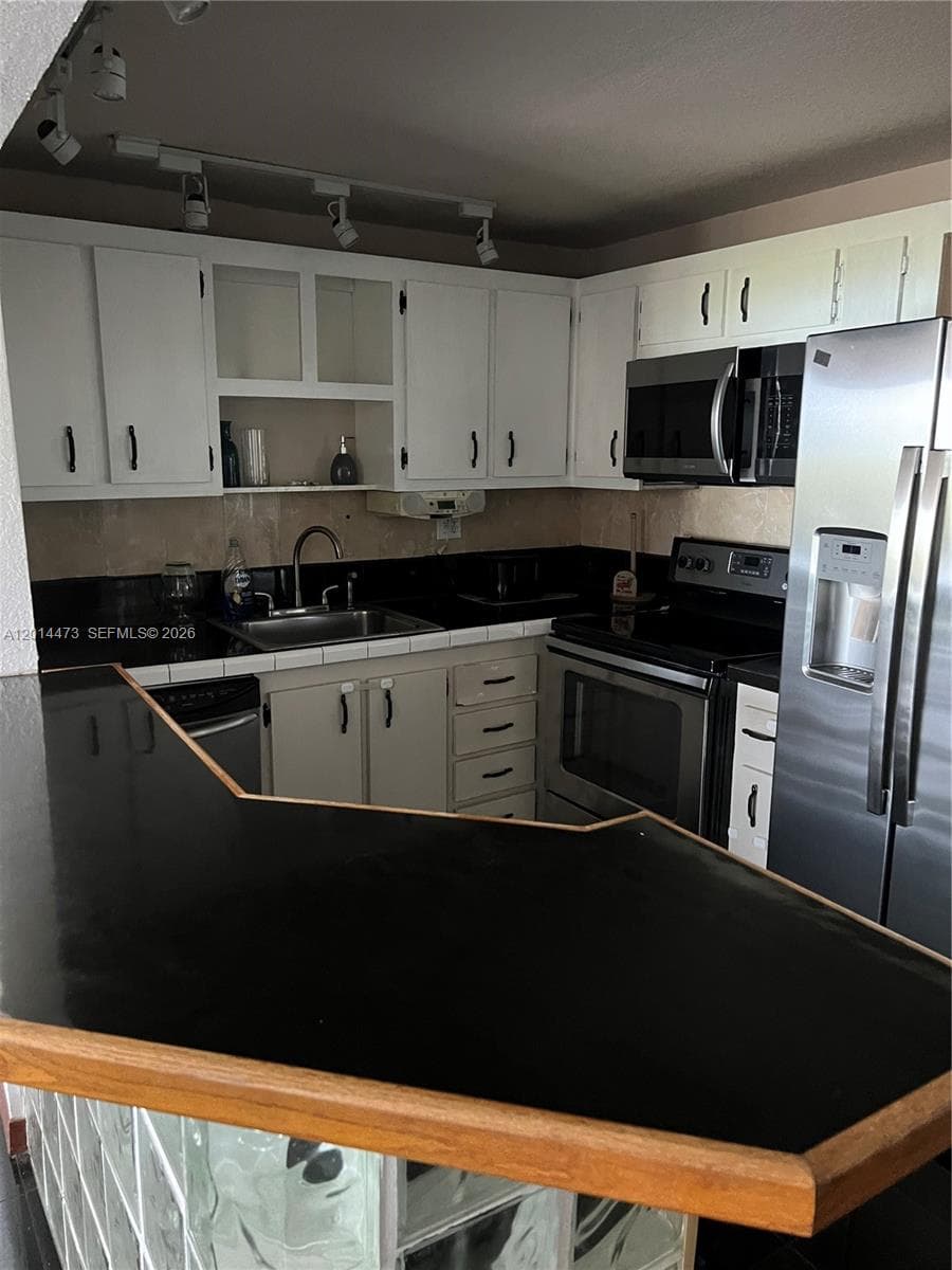 1465 NE 123rd St # 515, North Miami FL 33161 — 4