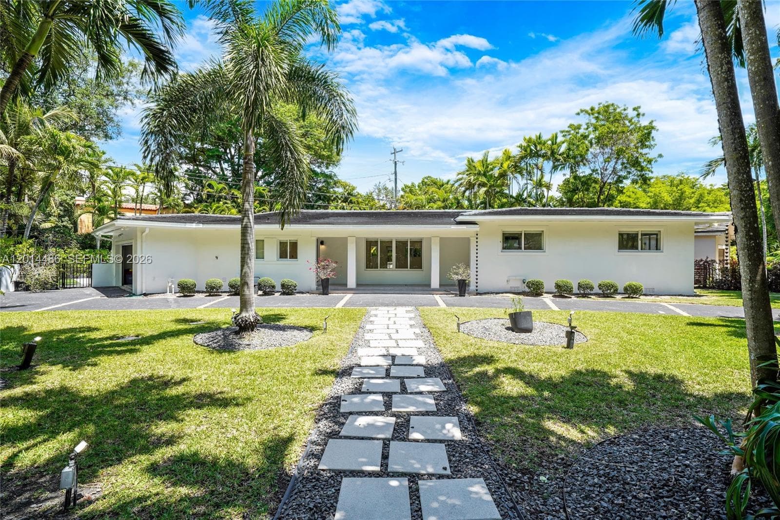 711 Sunset Dr, Coral Gables FL 33143 — 2
