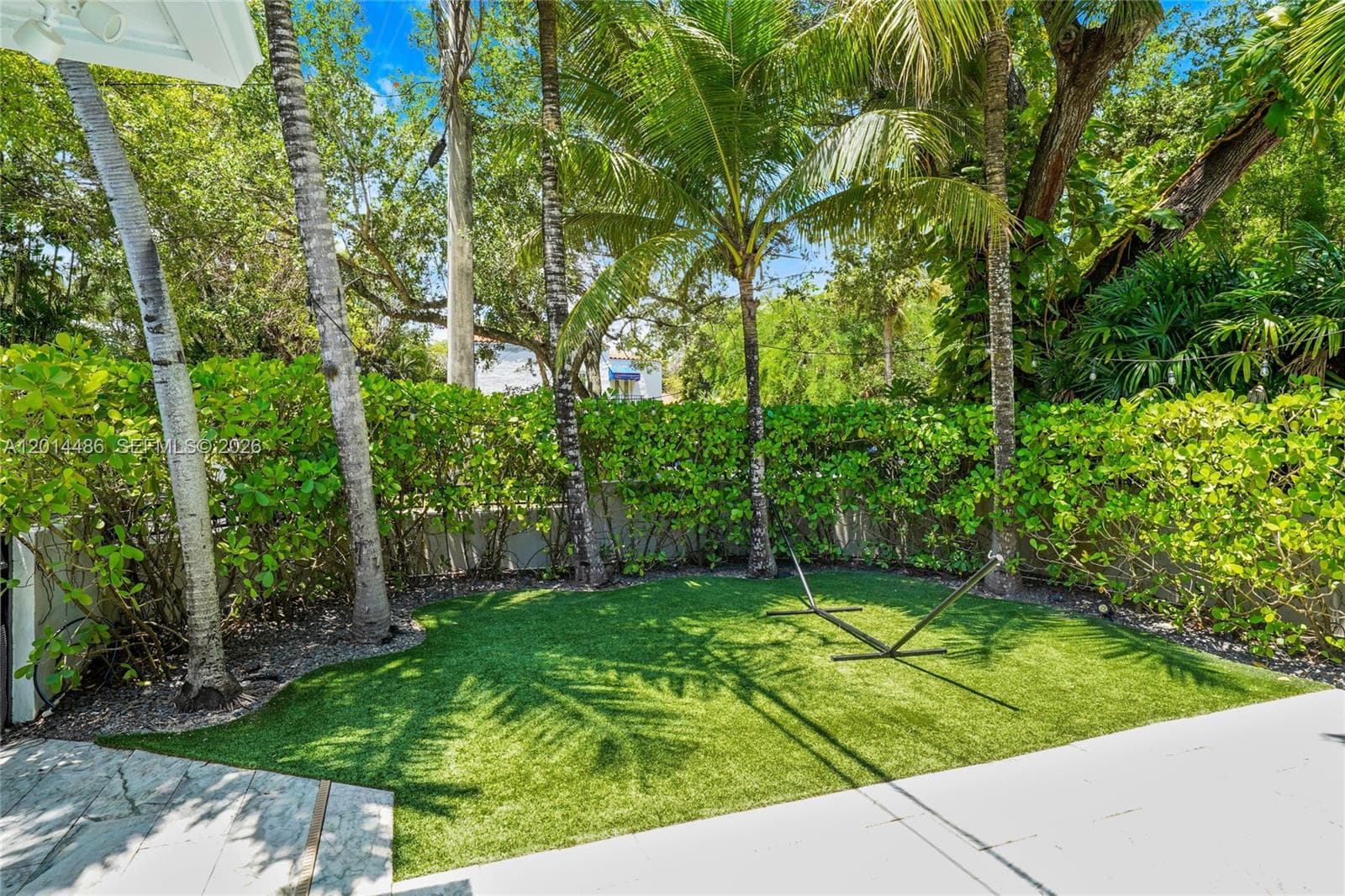 711 Sunset Dr, Coral Gables FL 33143 — 36