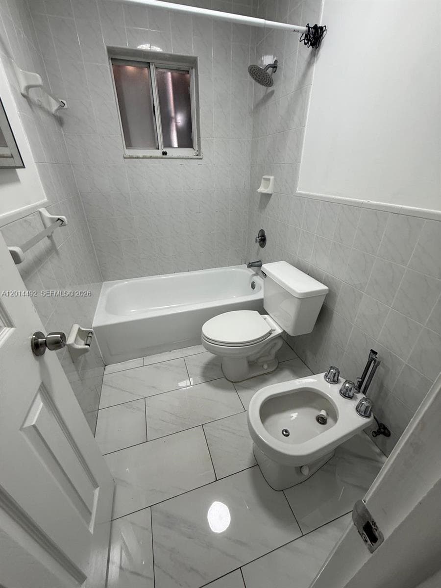 2212 W 74th St # 28, Hialeah FL 33016 — 8