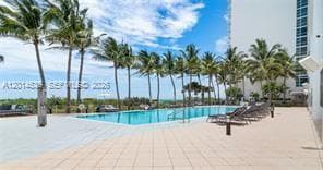 6801 Collins Ave, Miami Beach FL 33141 — 23
