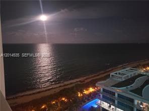 6801 Collins Ave, Miami Beach FL 33141 — 18