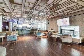 6801 Collins Ave, Miami Beach FL 33141 — 21