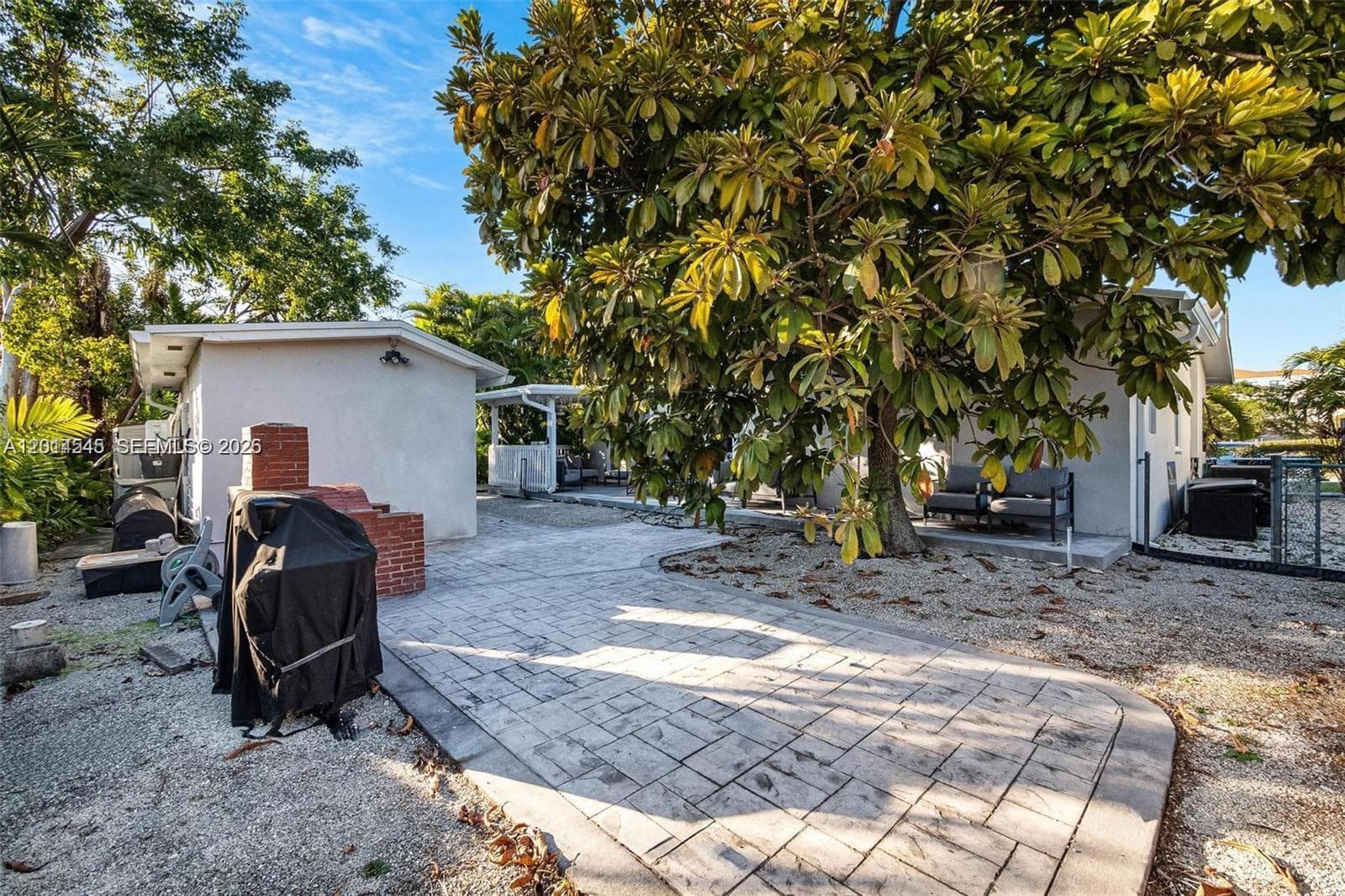 1946 SW 20th St # 1946, Miami FL 33145 — 33