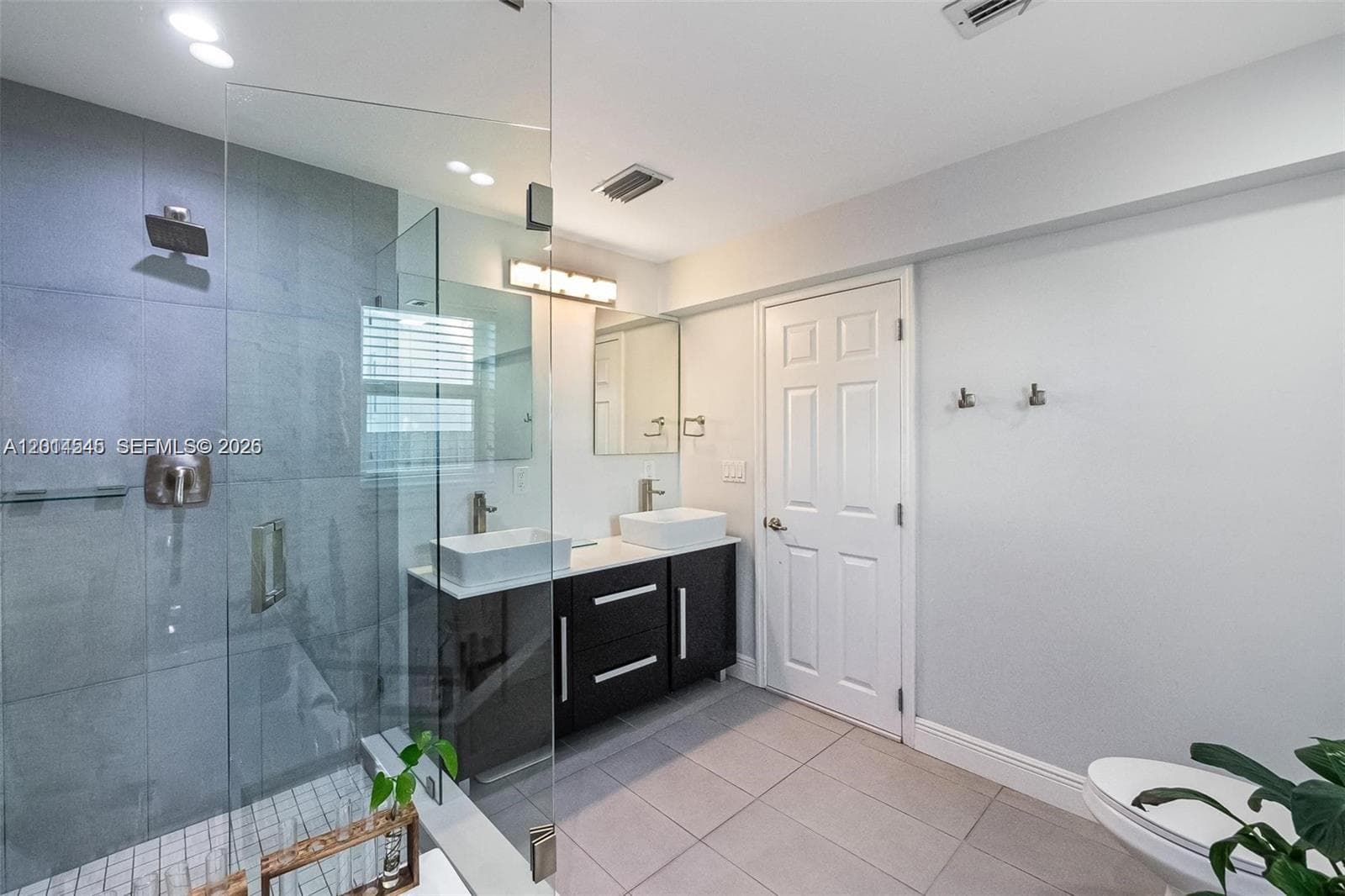 1946 SW 20th St # 1946, Miami FL 33145 — 19