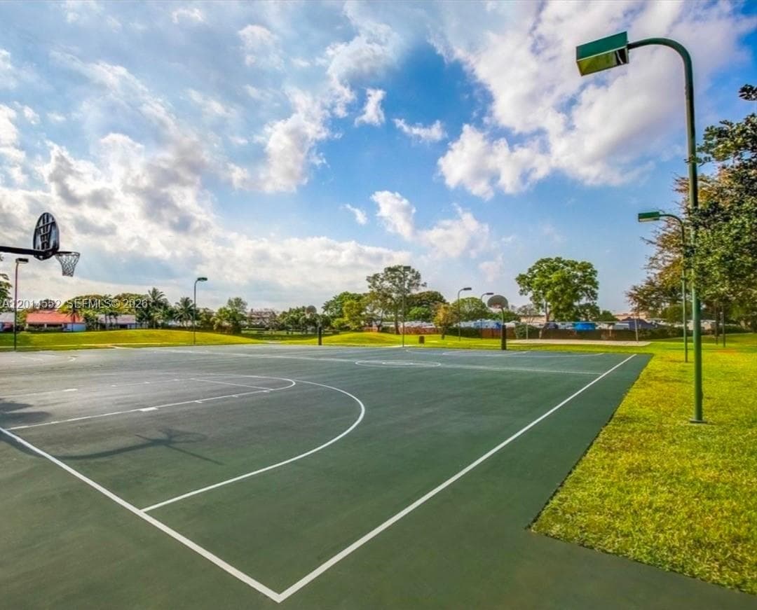 Lakes Meadow Vilg Homes C, Miami, FL — 20