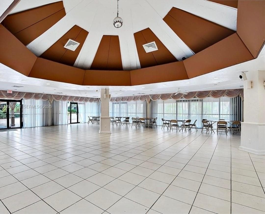 Lakes Meadow Vilg Homes C, Miami, FL — 19