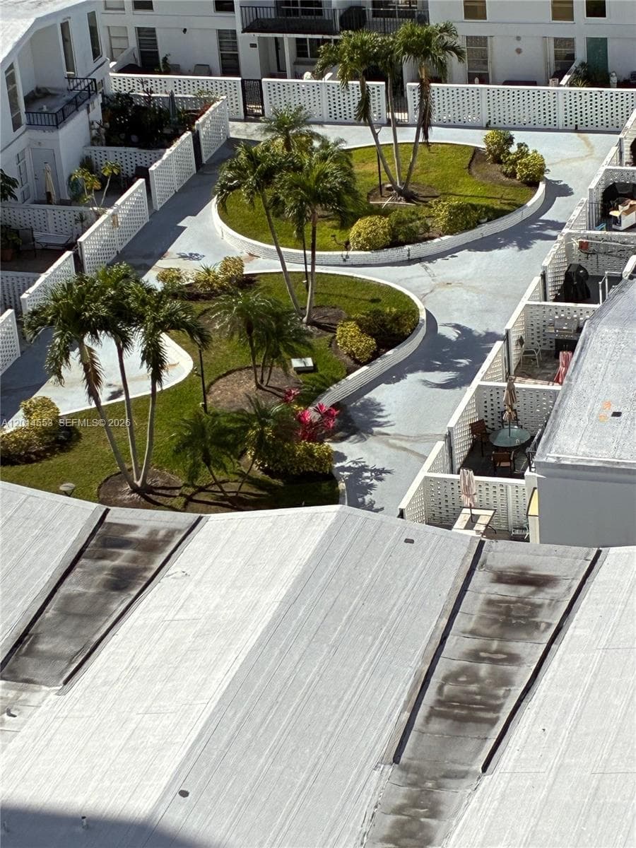 2780 NE 183rd St # 1, Aventura FL 33160 — 32