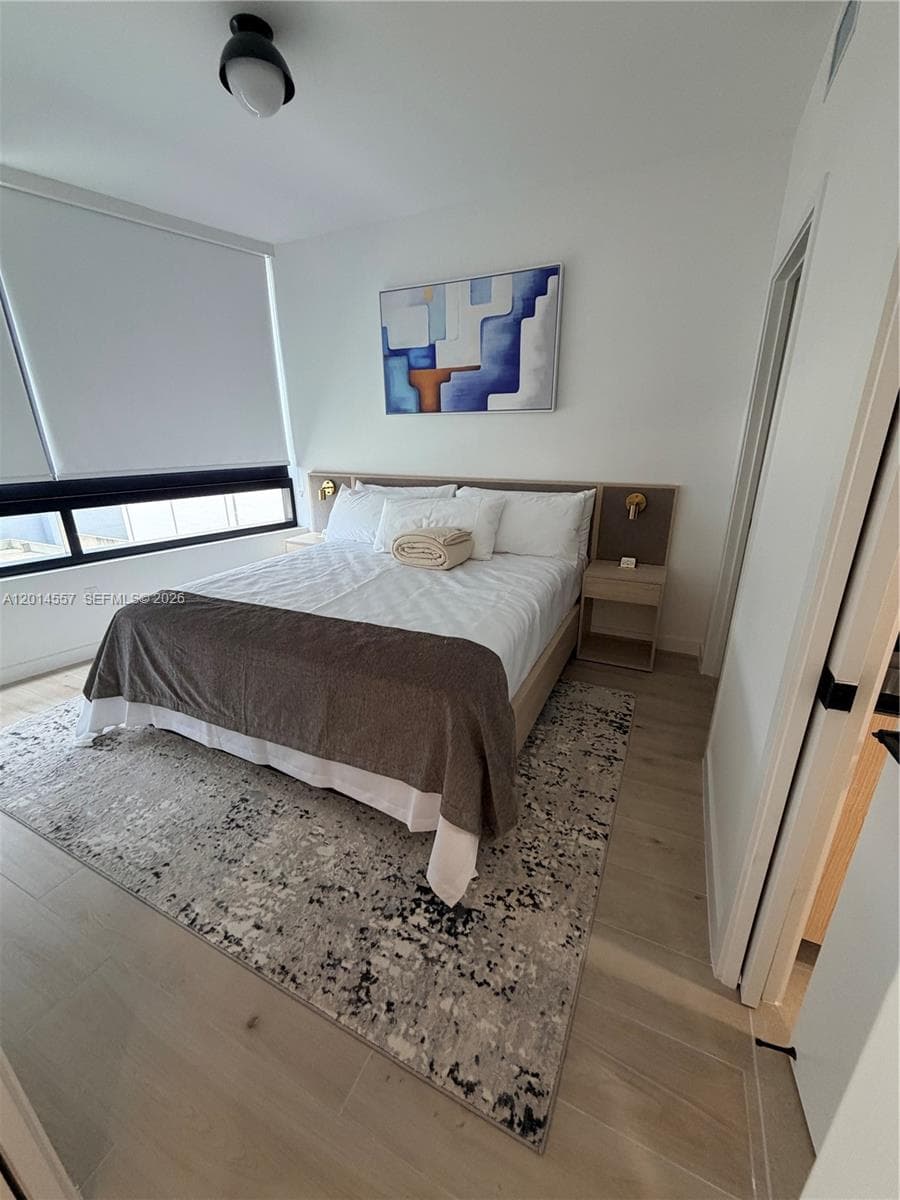 225 N Miami av # 907, Miami FL 33128 — 4