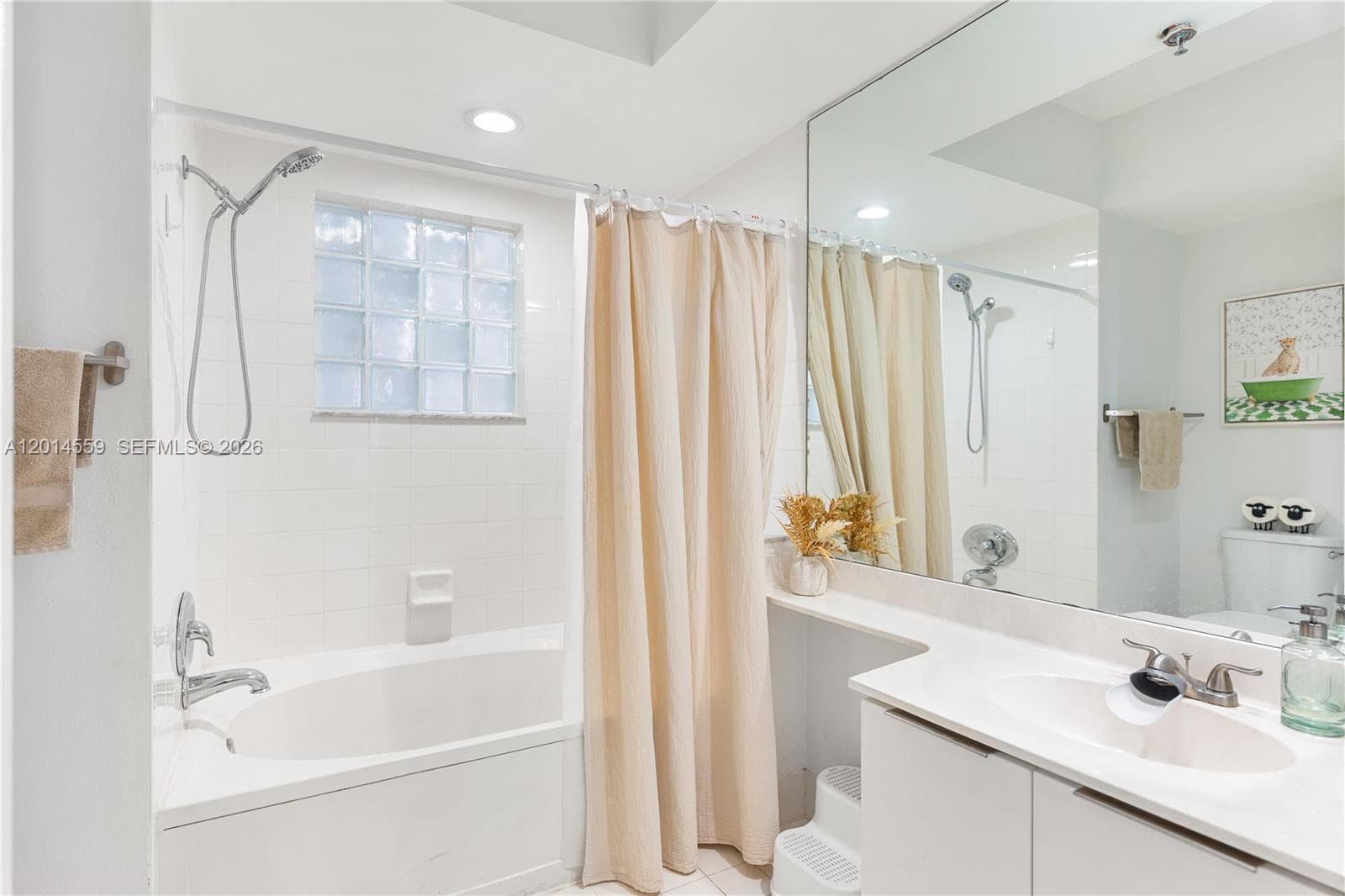3165 NE 184th St # 6304, Aventura FL 33160 — 17