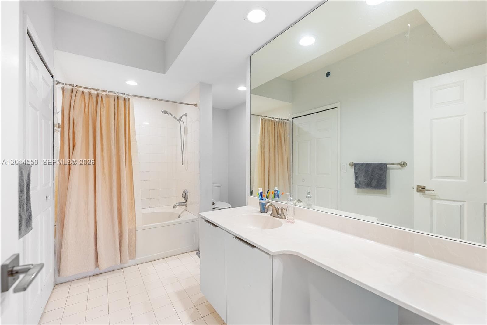 3165 NE 184th St # 6304, Aventura FL 33160 — 18