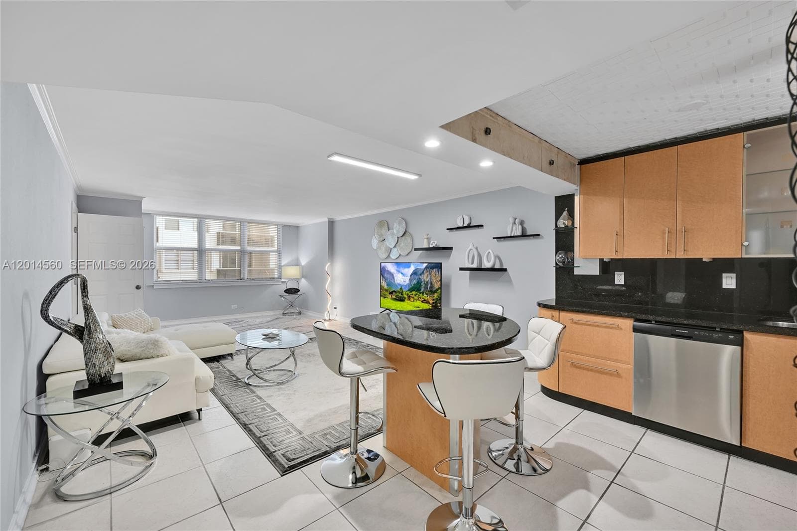 6039 Collins Ave # 621, Miami Beach FL 33140 — 23
