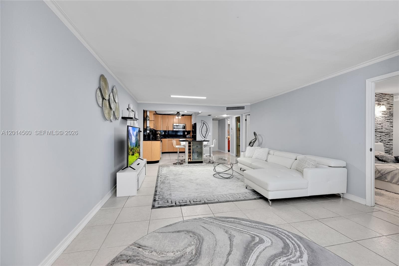 6039 Collins Ave # 621, Miami Beach FL 33140 — 27