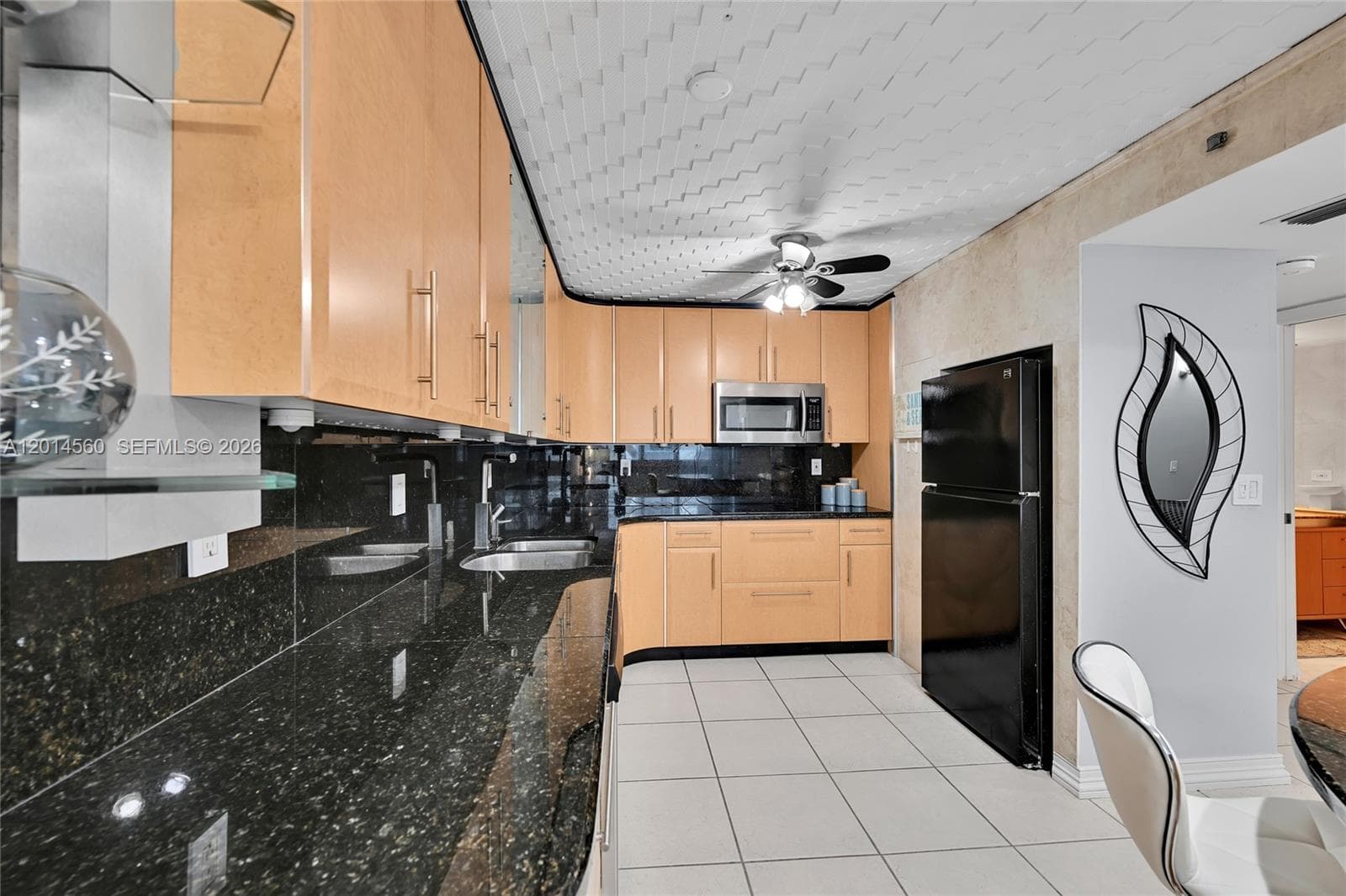 6039 Collins Ave # 621, Miami Beach FL 33140 — 2