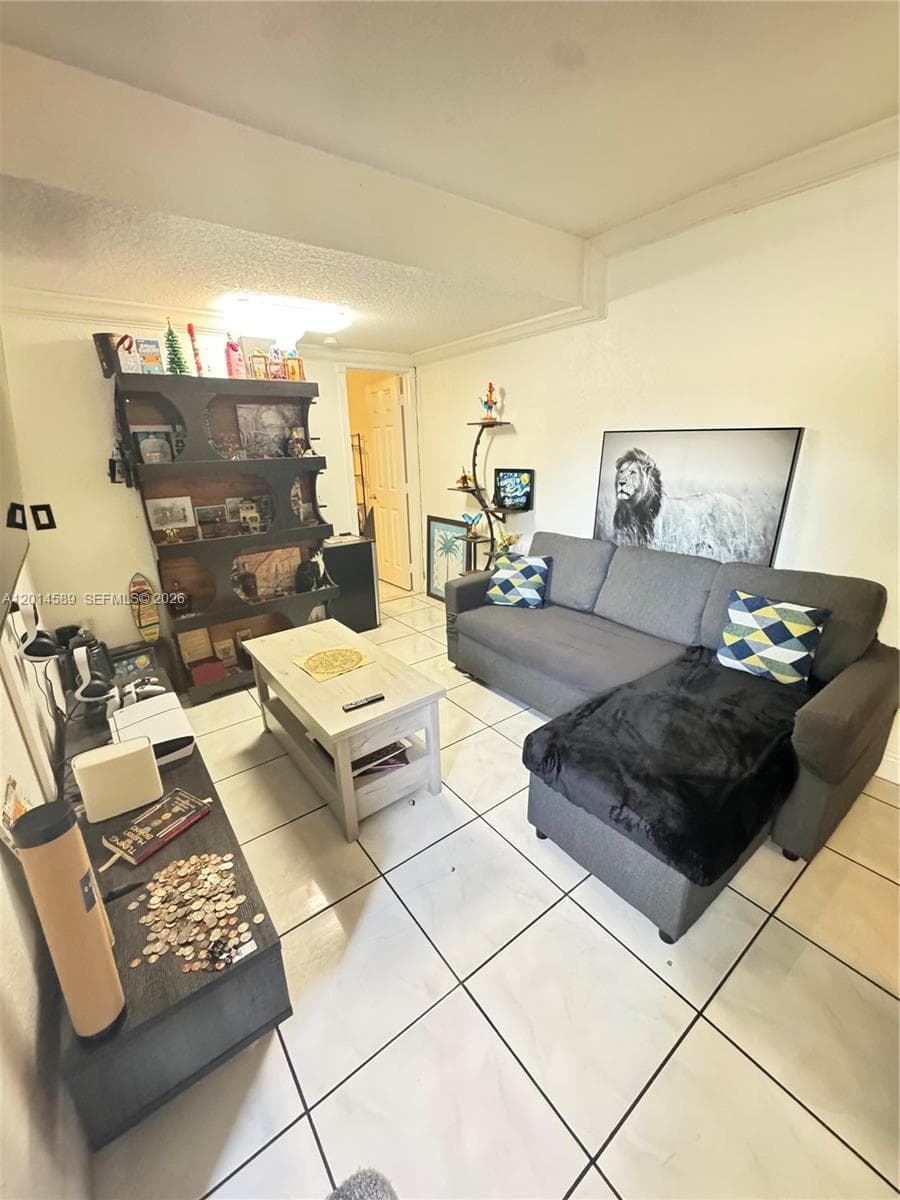 1314 W 77th St, Hialeah FL 33014 — 13
